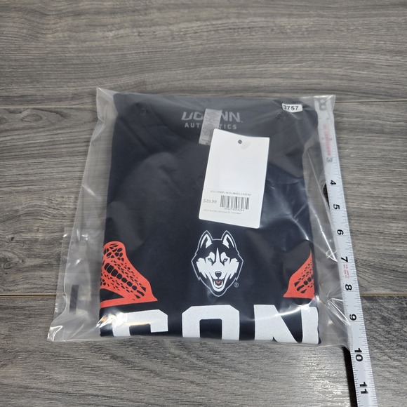 UConn Huskies Lacrosse T Shirt Mens M Navy Blue Graphic Print Short Sleeve New - Picture 9 of 11